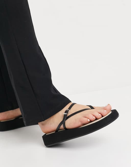 ASOS DESIGN Fateful chunky flip flop sandals in black