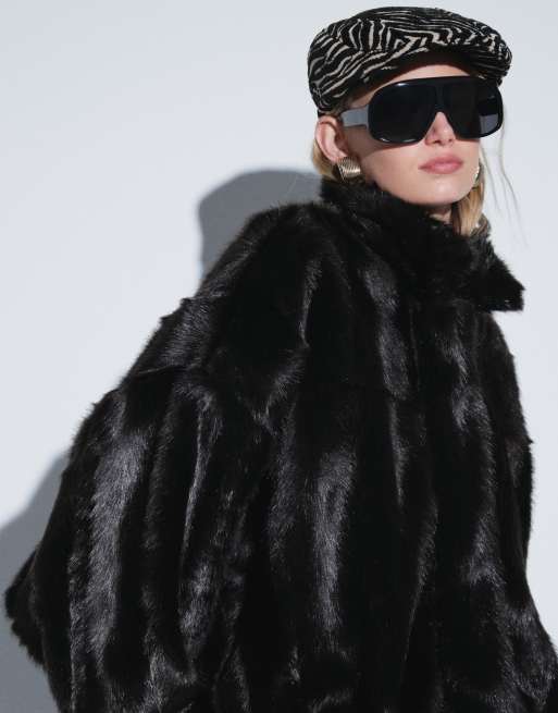 ASOS DESIGN faux-fur batwing bomberjack in donkerbruin, 2 van 4