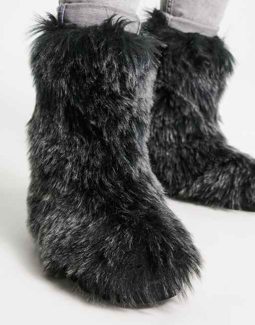 Gray fuzzy boots sale