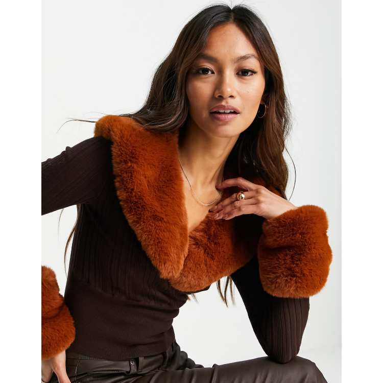 Fur Collar Stock Photos - 74,726 Images