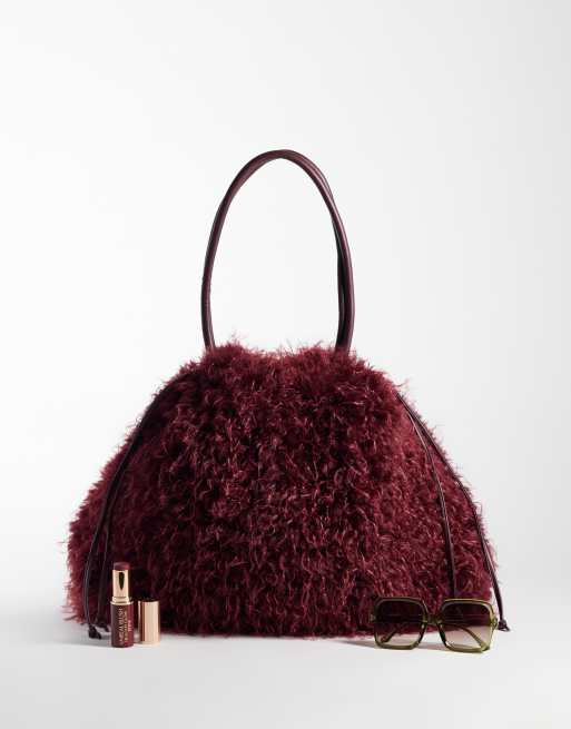 ASOS DESIGN faux fur shopper tote bag in burgundy, 2 of 4