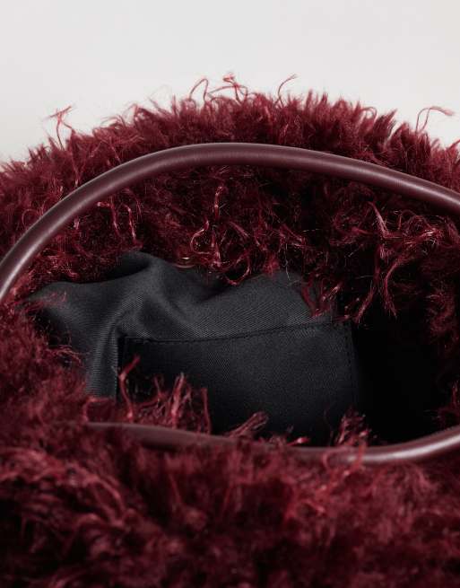 ASOS DESIGN faux fur shopper tote bag in burgundy, 3 of 4