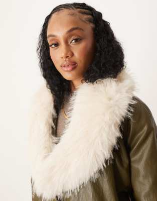Asos Design Faux Fur Short Collar In White
