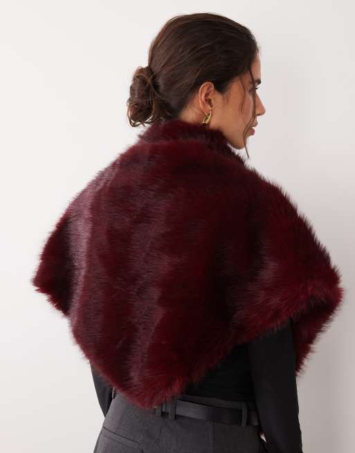 ASOS DESIGN faux fur triangle in burgundy, 3 of 3