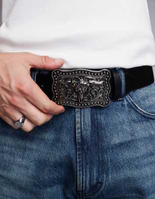 faux leather belt with silver statement western buckle in black