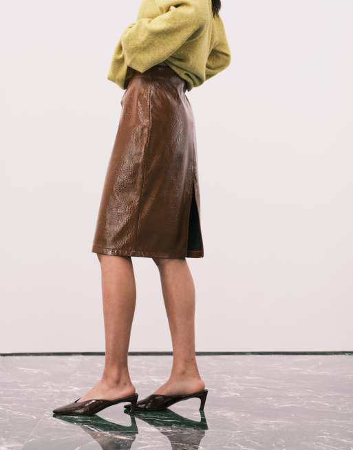 ASOS DESIGN faux leather clean 90s length midi skirt in camel, 4 of 5