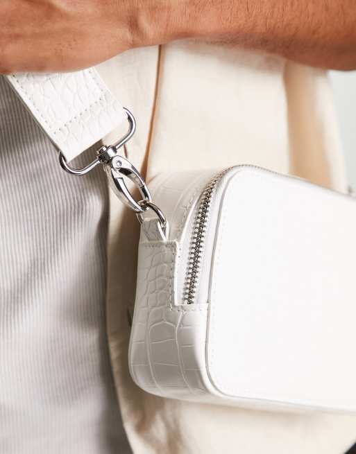 White camera hotsell bag crossbody