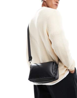 ASOS DESIGN faux leather cross body bag with puffa design in black φωτογραφία