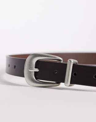 ASOS DESIGN faux leather skinny belt with silver curve  display picture 3