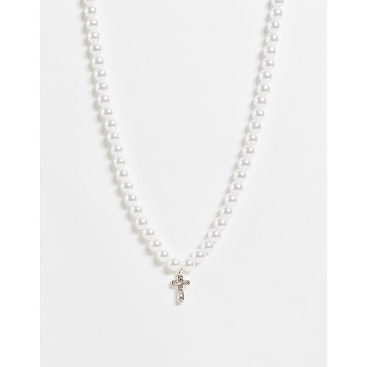 Pearl necklace deals with a cross