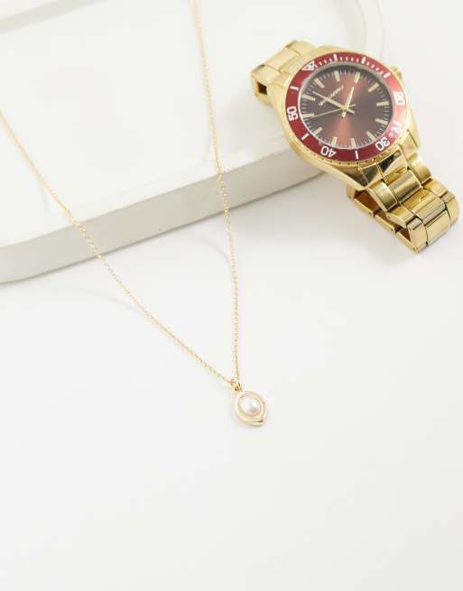 ASOS DESIGN faux pearl pendant necklace in gold, 2 of 4
