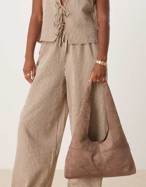 ASOS DESIGN faux suede trapeze tote bag in mocha, 3 of 4