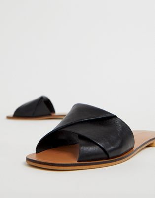flat leather flip flops