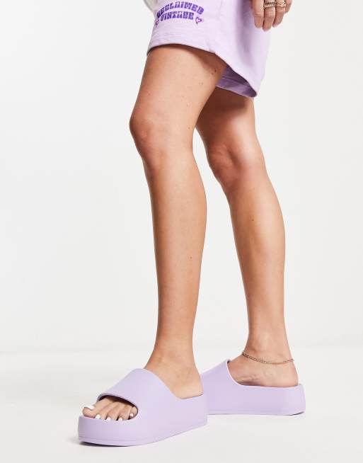 ASOS DESIGN - February - Lyslilla flatform-sliders i enkelt stykke