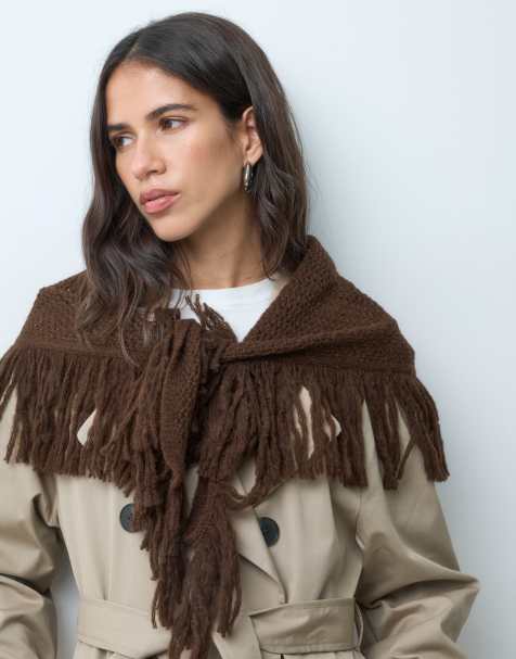ASOS DESIGN fein gestricktes kleines Dreiecks-Cape in Schokobraun - view 1