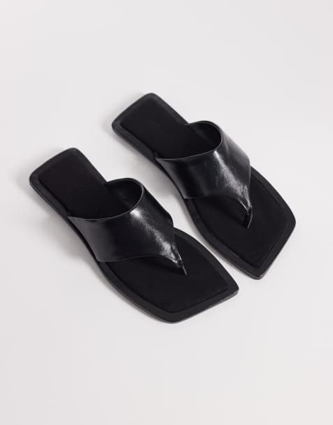 ASOS DESIGN – Feline – Czarne sandały z kwadratowymi noskami - view 1