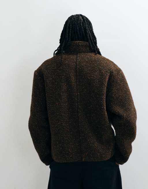 ASOS DESIGN felpa comoda in pile borg con zip corta marrone, 5 di 5