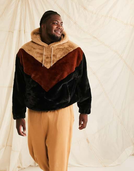 ASOS DESIGN Felpa con cappuccio oversize in pelliccia sintetica