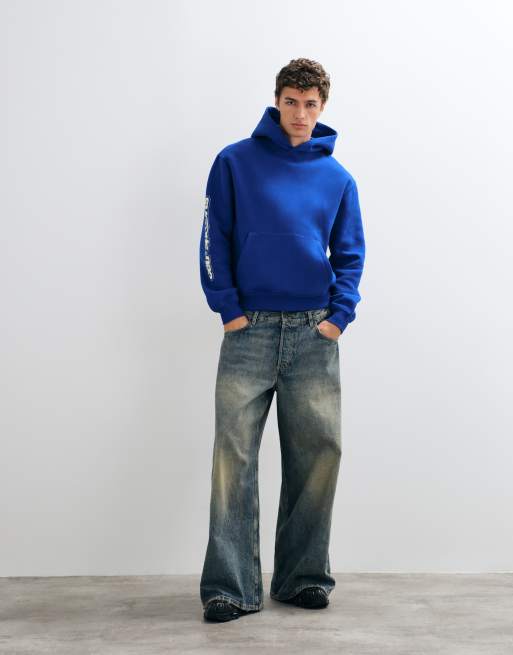 ASOS DESIGN felpa con cappuccio relaxed e squadrata con stampa blu, 2 di 5