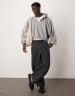 ASOS DESIGN - Felpa con cappuccio taglio corto pesante super oversize in pile grigio spazzolato 