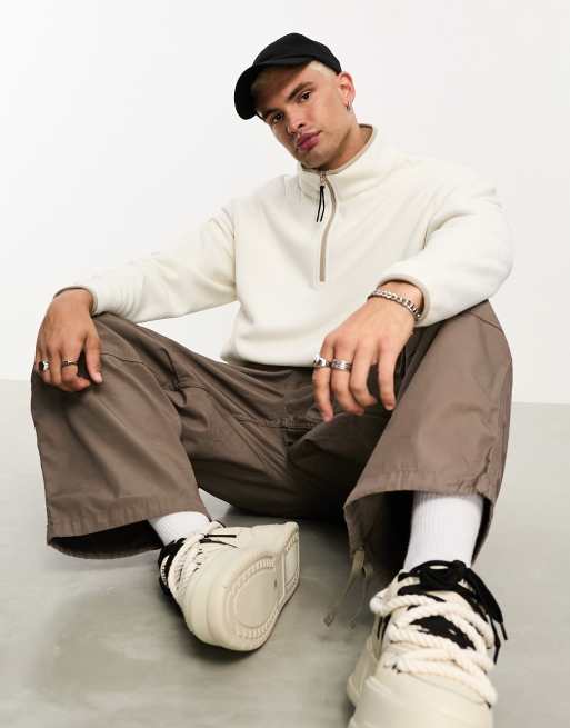 ASOS DESIGN - Felpa in pile oversize bianco sporco con zip corta