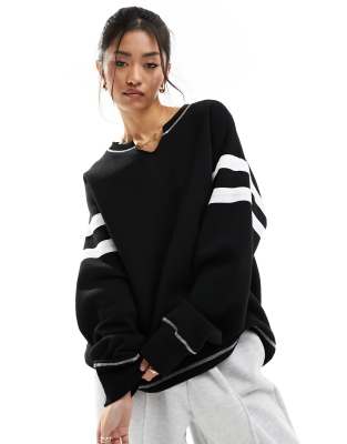 ASOS DESIGN - Felpa nera con cuciture a contrasto e intaglio sul collo