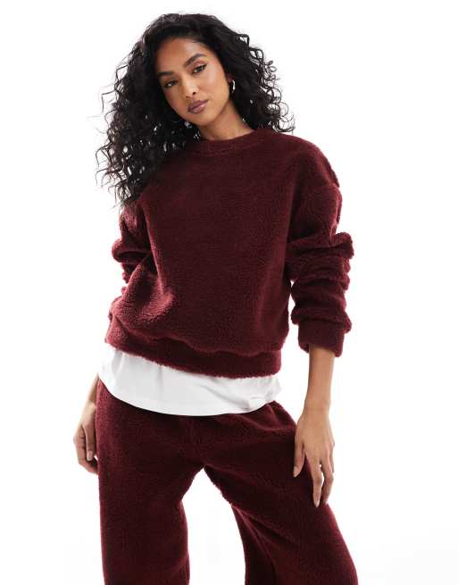 ASOS DESIGN - Felpa oversize in pile borg bordeaux in coordinato
