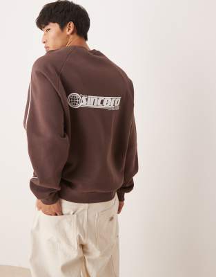 ASOS DESIGN - Felpa oversize marrone con stampa sportiva - view 1