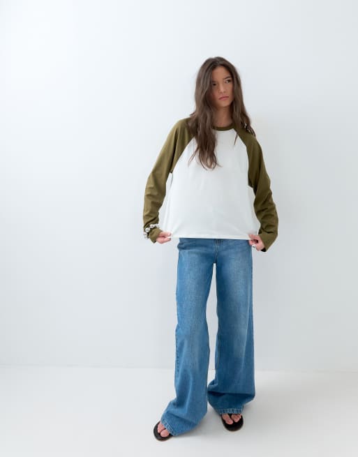 ASOS DESIGN - Felpa squadrata color kaki e crema con maniche raglan a contrasto, 3 di 5