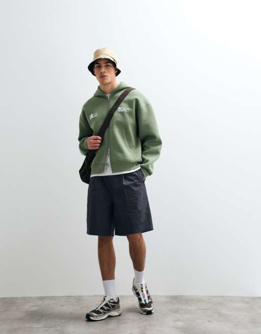 ASOS DESIGN - Felpa squadrata comoda con cappuccio e zip in tessuto stile scuba verde con stampa, 3 di 9