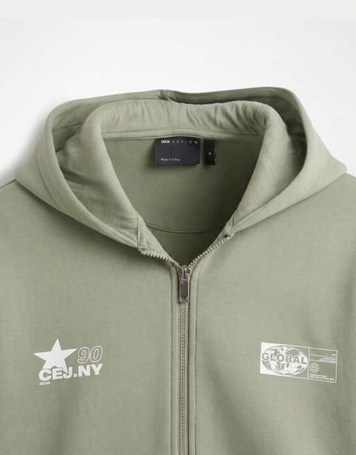 ASOS DESIGN - Felpa squadrata comoda con cappuccio e zip in tessuto stile scuba verde con stampa, 8 di 9