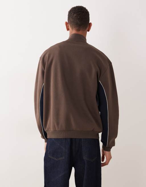 ASOS DESIGN - Felpa vestibilità comoda marrone con zip corta e pannelli cut & sew, 3 di 5