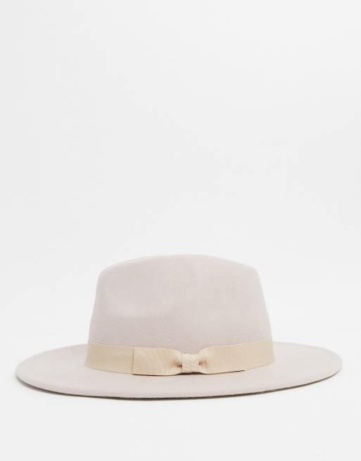 ASOS DESIGN felt fedora hat in camel with matching band, 2 of 4