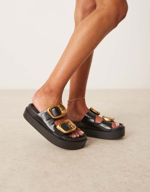 ASOS DESIGN – Femi – Oversize-Mules in Schwarz mit Fußbett und Schnalle, 2 von 4