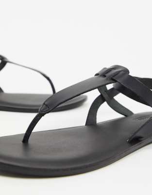 sandales entredoigts en cuir