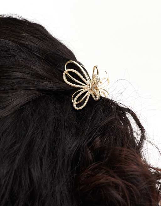 ASOS DESIGN - Fermaglio per capelli color oro con farfalla in perle sintetiche