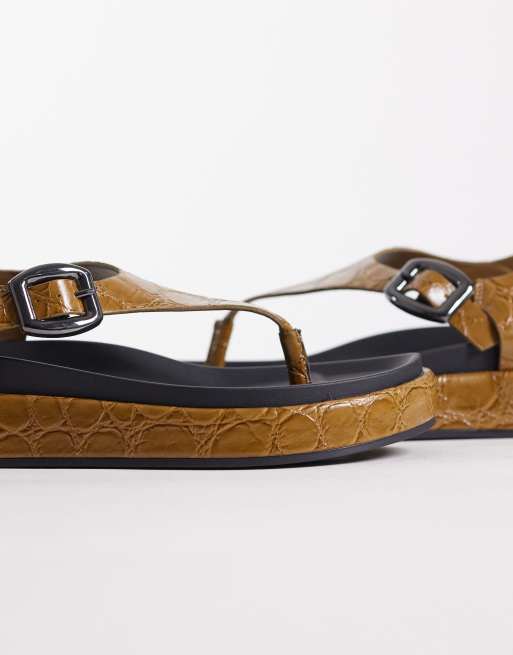 ASOS DESIGN – Fern – Zehenstegsandalen in Olivgrün mit Kroko-Optik, 2 von 4