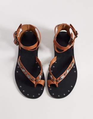 Ferris - Flache Römersandalen in Hellbraun mit Nietenbesatz-Brown Brown 37