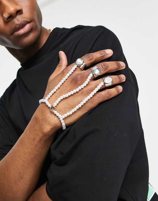 ASOS DESIGN - Festival-handsieraad met parels en kristallen ringdetail