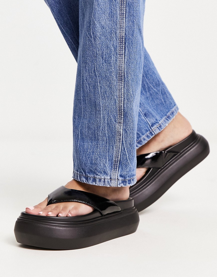 Asos Design Wide Fit Tamari Leather Toe Thong Flatform Sandals In Black