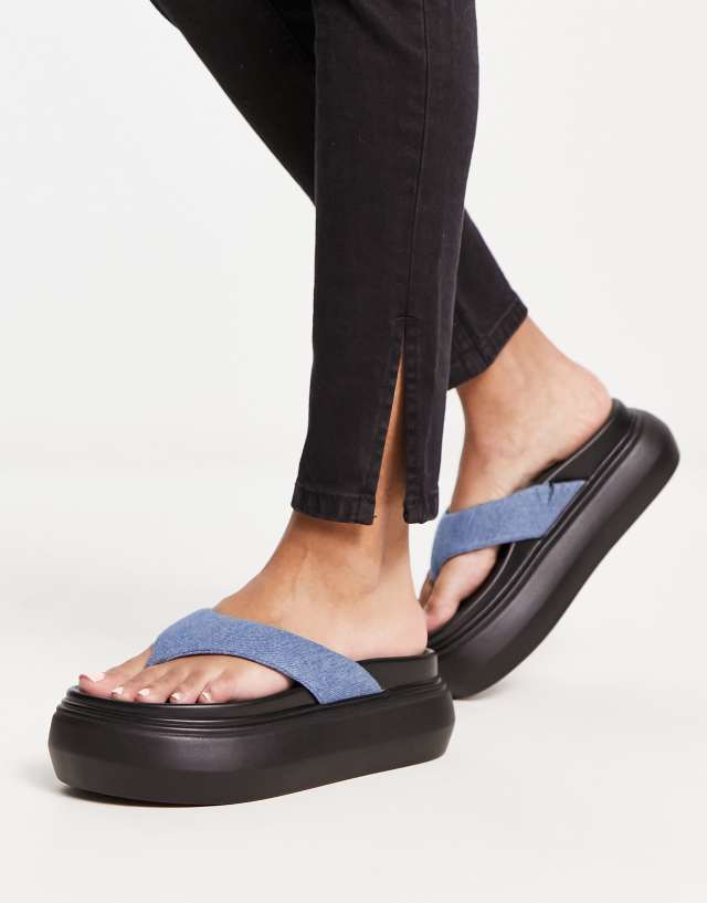 ASOS DESIGN Fiesty flatform toe thong in denim