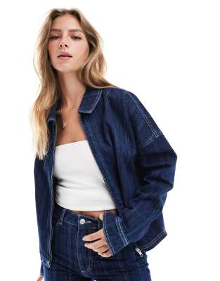 ASOS DESIGN - Figurbetonte Harrington-Jeansjacke in Blau mit Streifenmuster