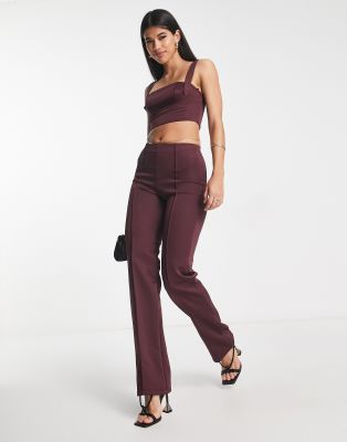 ASOS DESIGN - Figurbetonte Hose aus Neoprenstoff in Burgunderrot mit geradem Bein und Druckknöpfen, Kombiteil