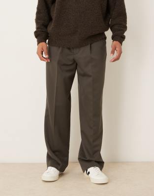 Figurbetonte Hose in Anthrazit mit Bundfalten und weitem Bein-Grau Grau 48 Regular