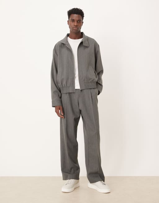 ASOS DESIGN – Figurbetonte Hose mit geradem Schnitt in Anthrazit mit Nadelstreifen, Kombiteil, 2 von 5