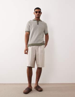 Figurbetonte Oversize-Bermudashorts in Steinbeige mit hohem Leinenanteil-Neutral Neutral 52