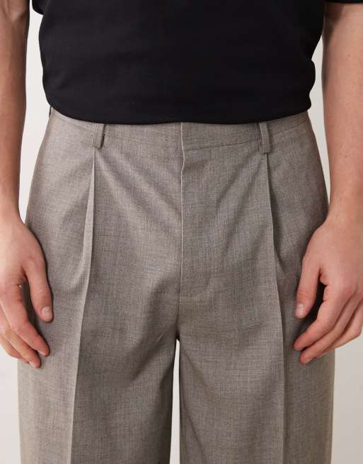 ASOS DESIGN – Figurbetonte, schmal zulaufende Oversize-Hose in Grau meliert mit Bundfalten, 5 von 5