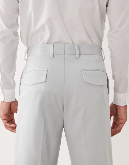 ASOS DESIGN – Figurbetonte, schmal zulaufende Twill-Hose in Hellblau mit Umschlag, 5 von 5