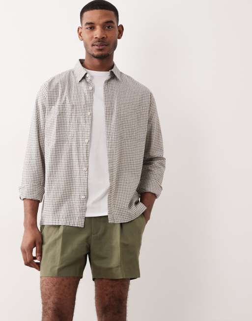 ASOS DESIGN – Figurbetonte Shorts in Olivgrün mit hohem Leinenanteil und weitem Schnitt, 2 von 5