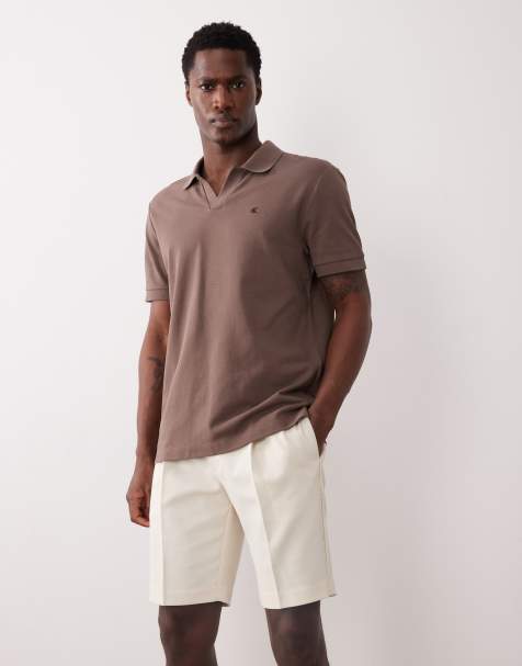 ASOS DESIGN – Figurbetonte Slim-Fit-Shorts in Ecru mit Bundfalten und Mikrostruktur - view 1